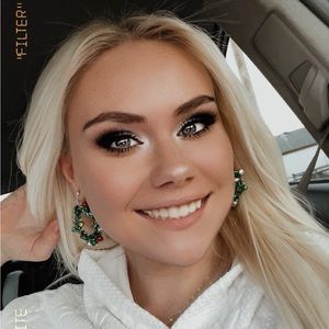 Meet your Posher, Amber